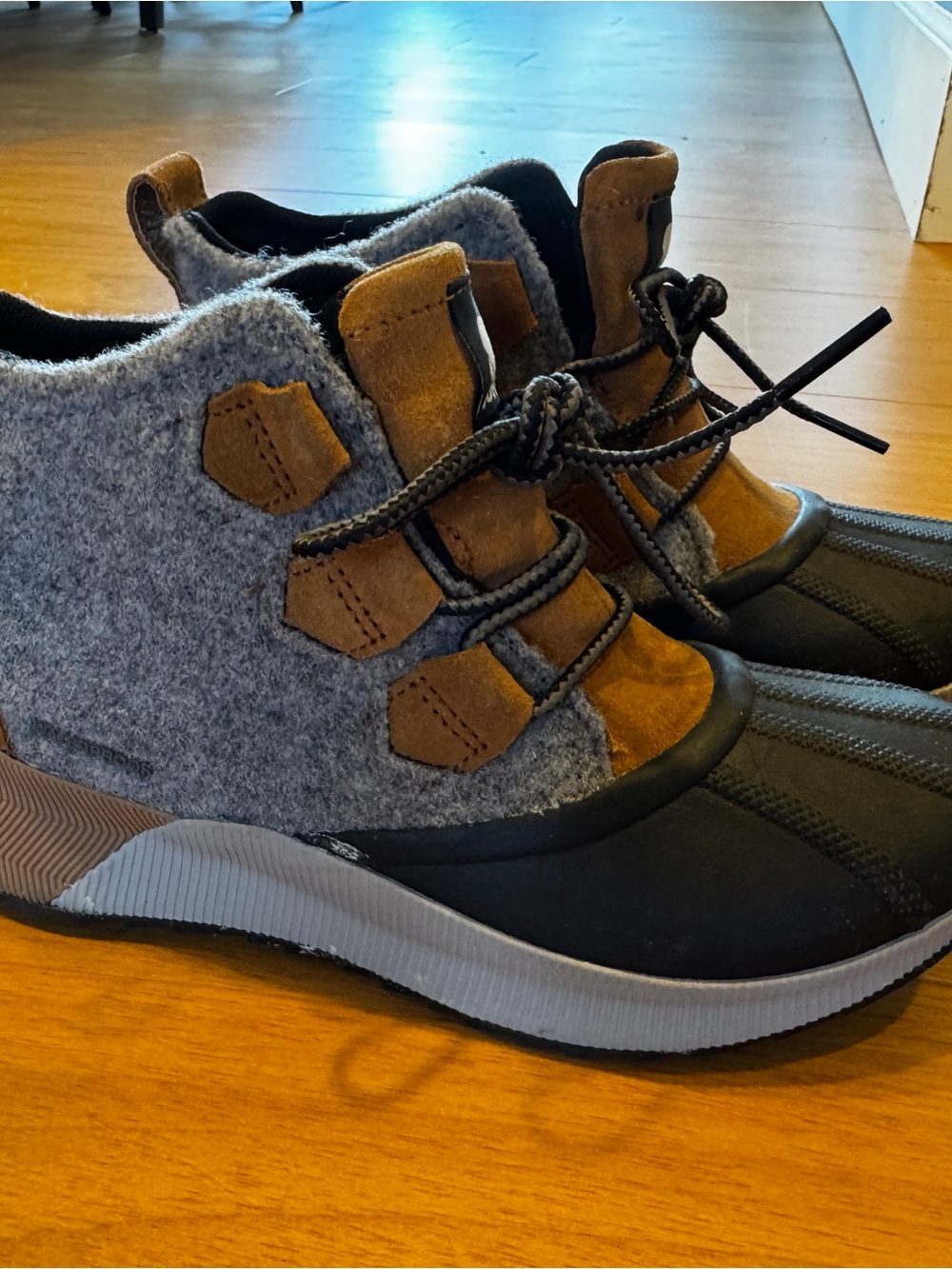 Sorel Womens Brown and Gray Wool-Blend Pull-On Boots